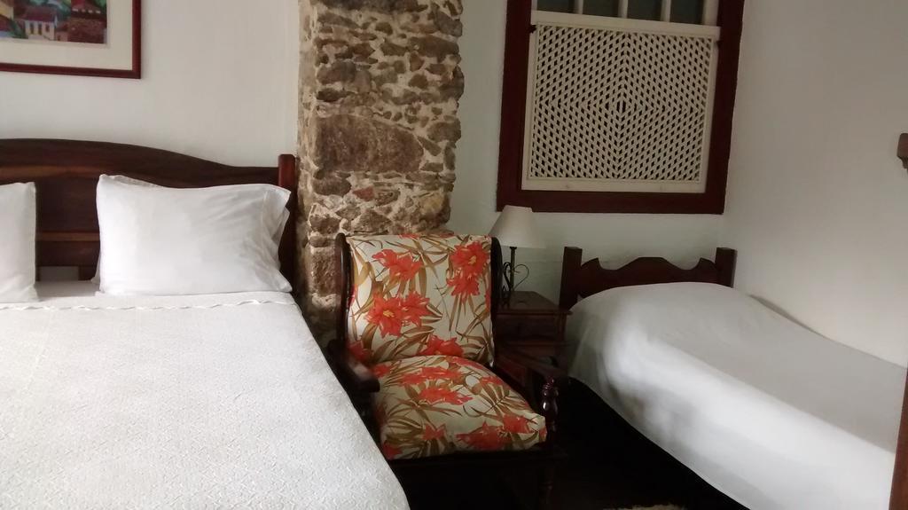 Pousada Arte Colonial - Casarão Histórico do Séc XVIII Parati Habitación foto